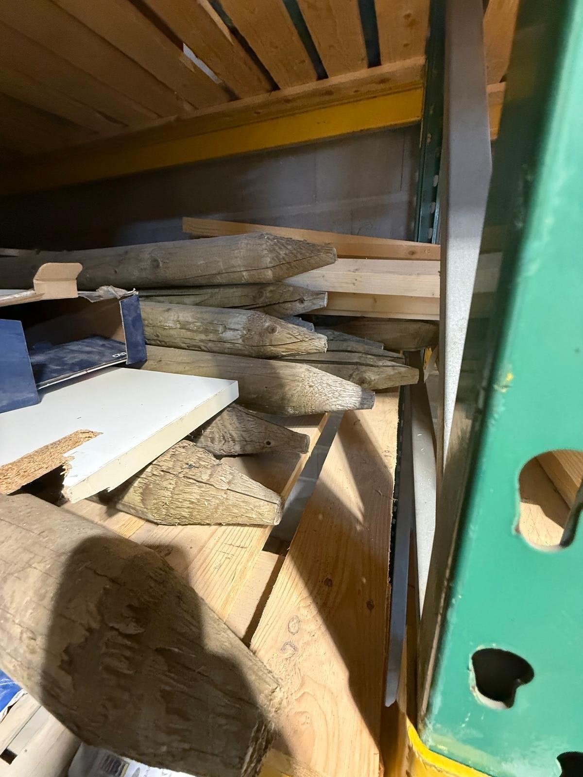 30 Houten palen voor afrastering, Ophalen, Gebruikt, 180 tot 250 cm, Palen