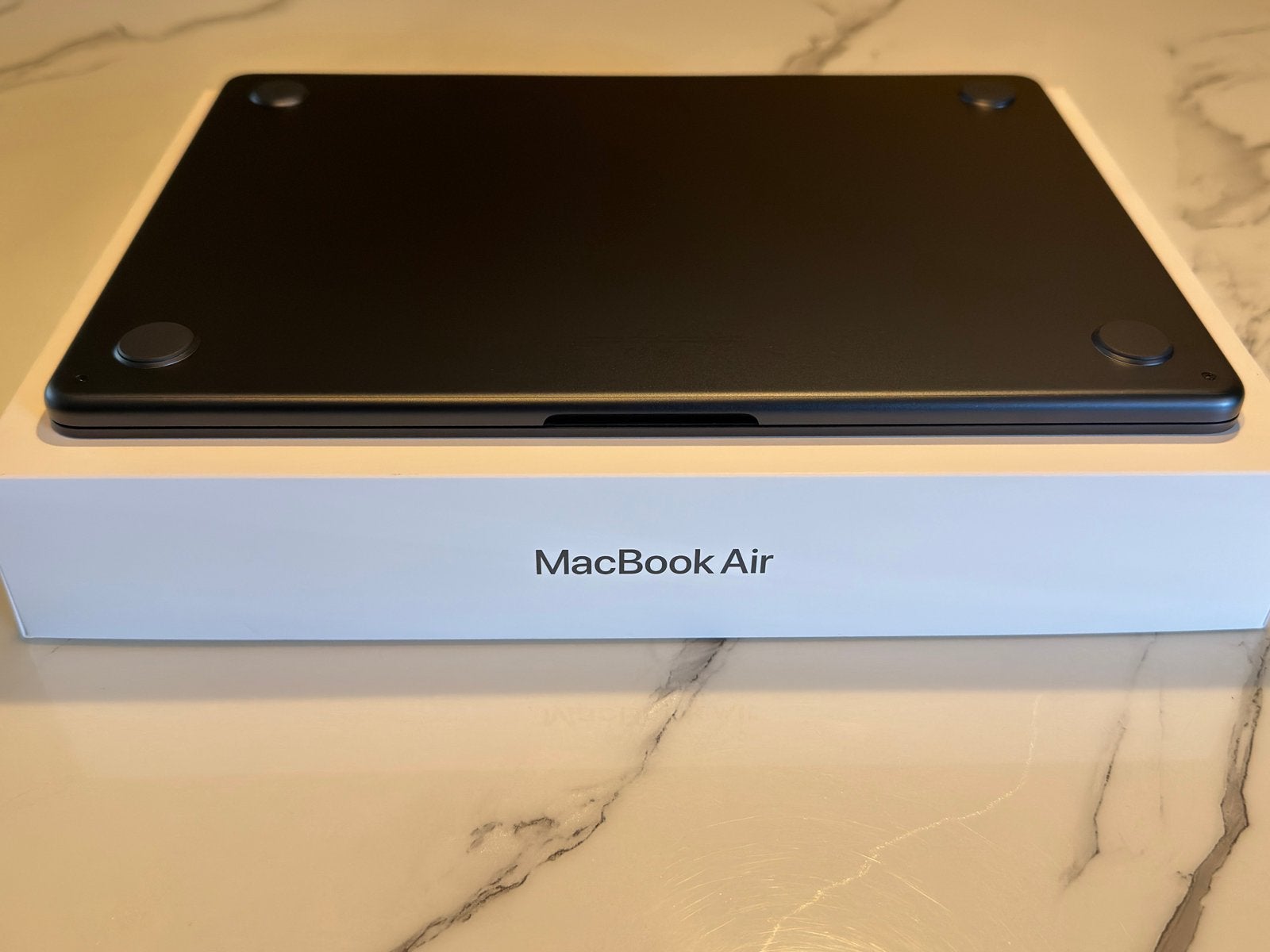 Foto 8 van MacBook Air 13” M5, 16GB, 512GB, Midnight 2026 + Accesoires