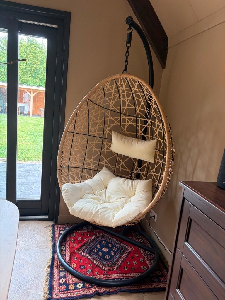 Hangstoel 'ei' (binnen/buiten) met standaard, Huis en Inrichting, Ophalen, Bruin, Zo goed als nieuw, Eén