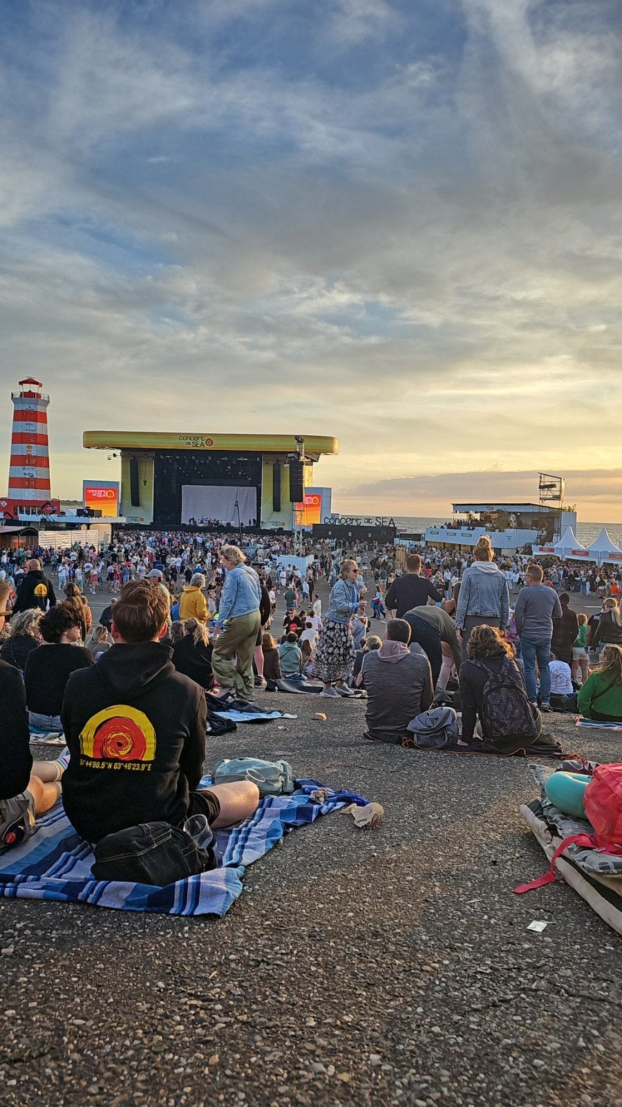 GEZOCHT: 2 VIP tickets 27 juni Concert at sea, Tickets en Kaartjes, Evenementen en Festivals, Twee personen