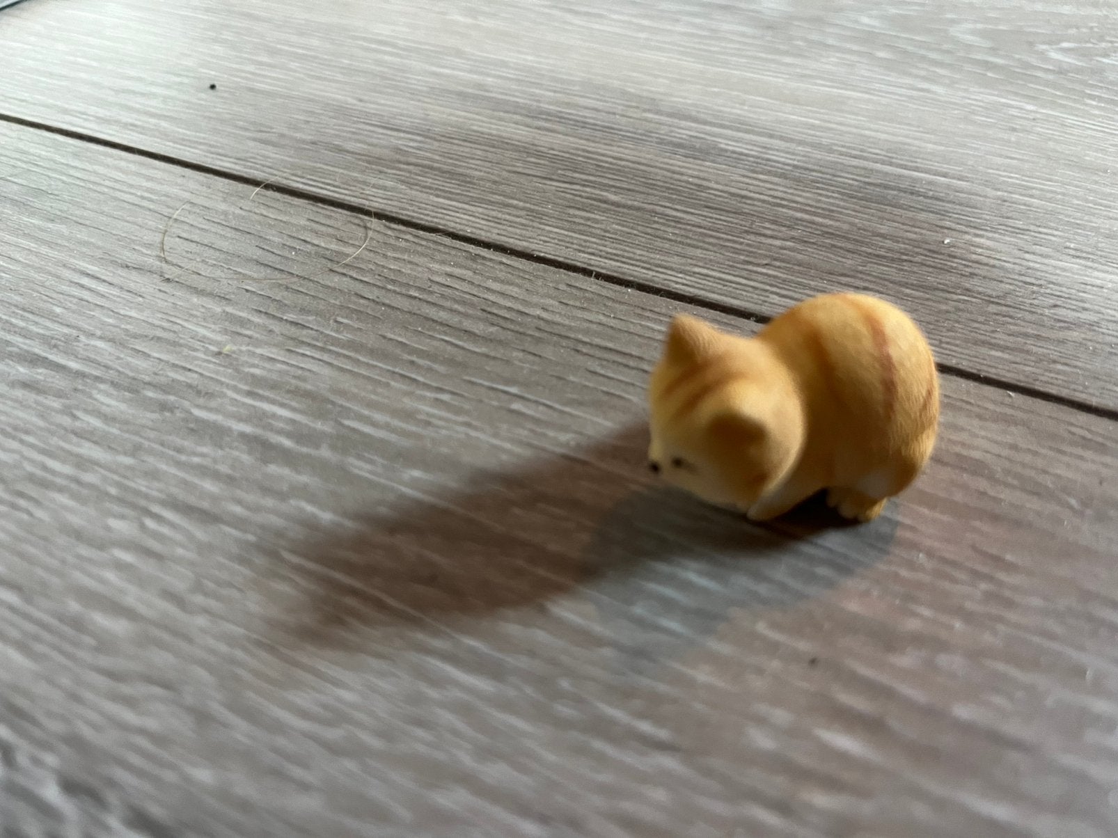 Beeldje poes van hars poppenhuis incl verzenden, Ophalen, Zo goed als nieuw, Stoffen beer, Overige merken