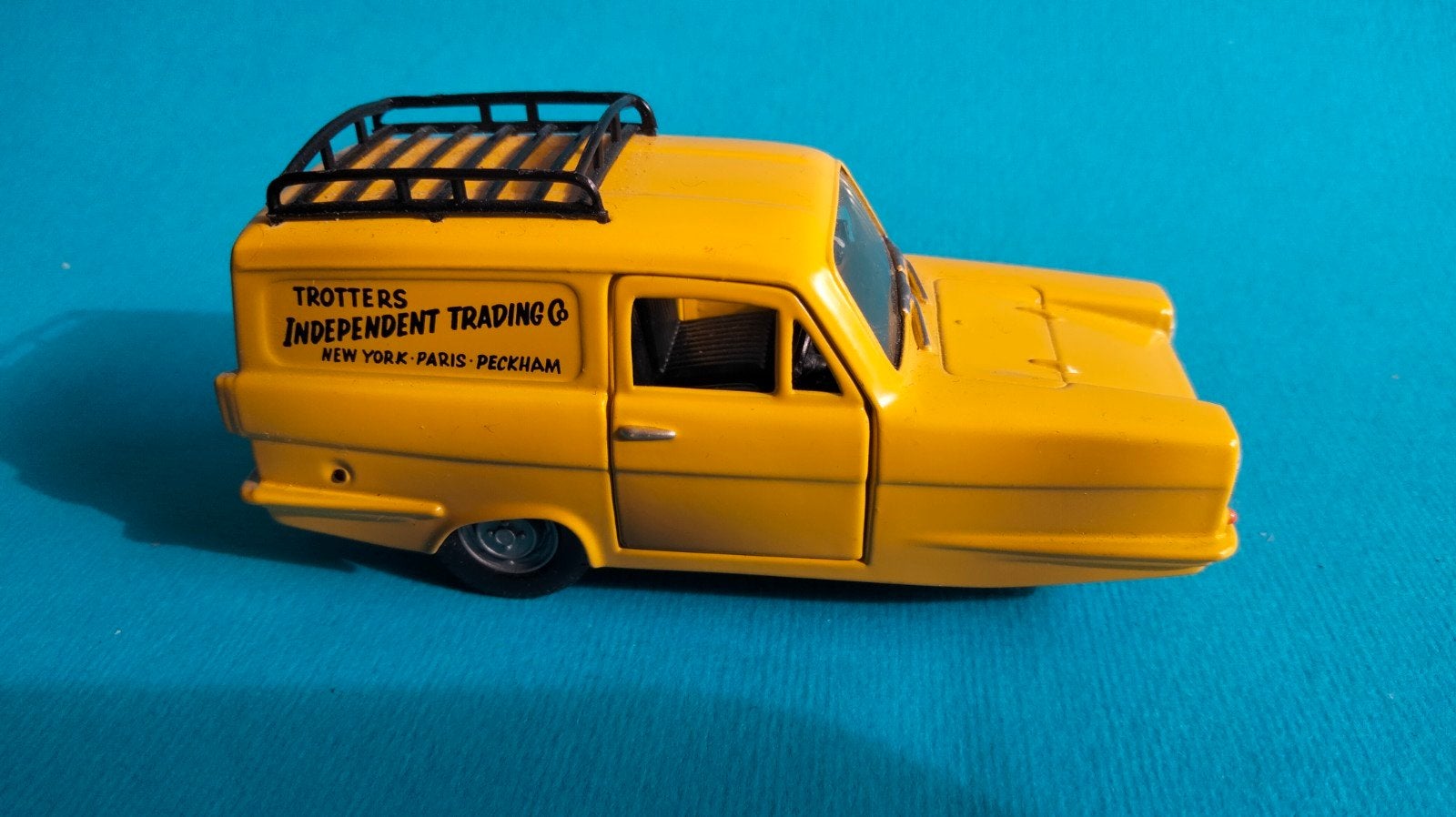 Corgi Only Fools and Horses Reliant Regal Supervan III, Ophalen of Verzenden, Zo goed als nieuw, Auto, Corgi