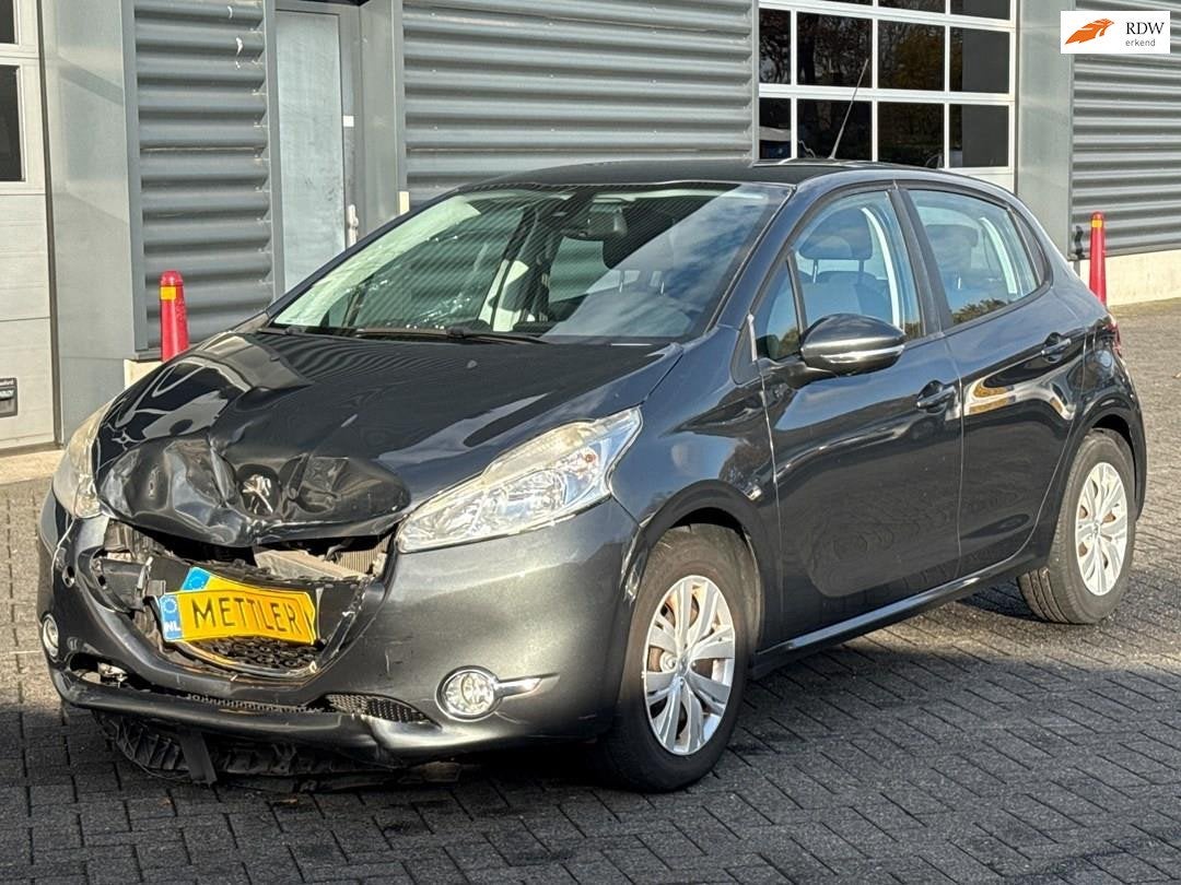 Peugeot 208 1.2 VTi Envy, navigatie, cruise control, Auto's, Peugeot, Voorwielaandrijving, Euro 5, Gebruikt, 1199 cc