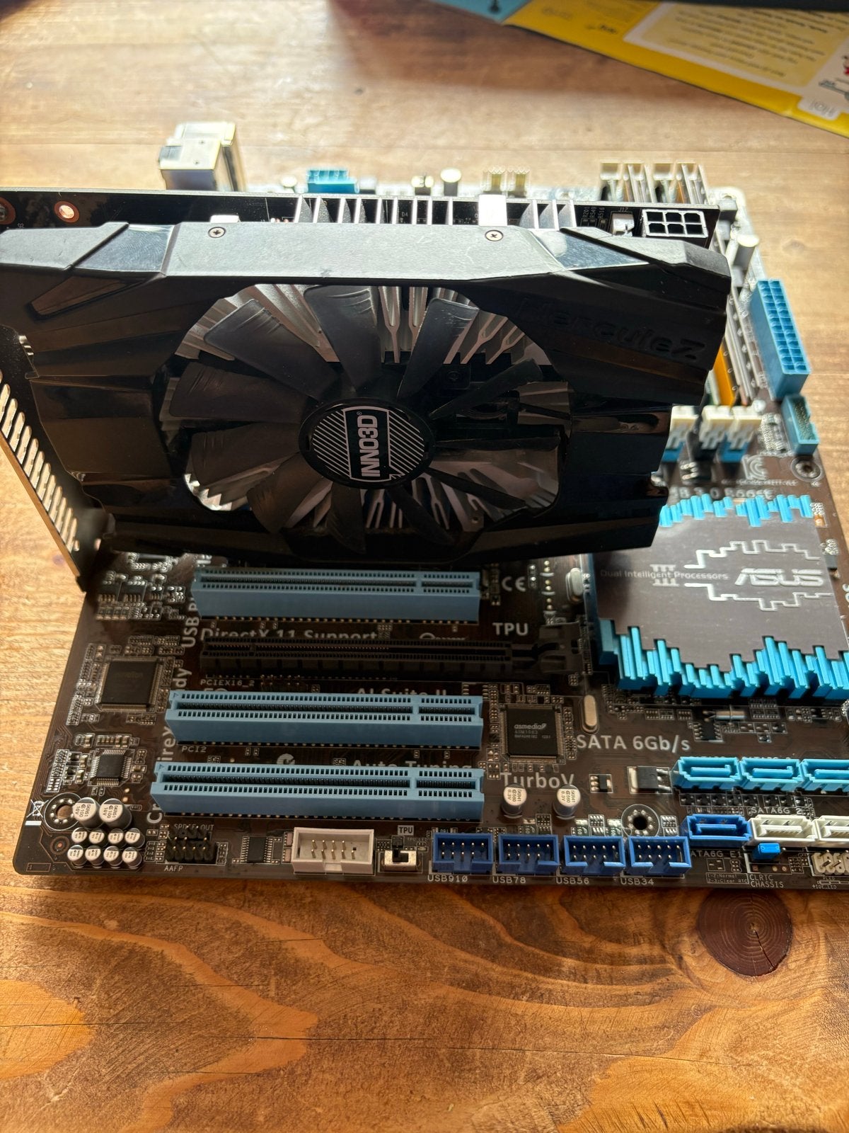 ASUS PBZ77-V LE Moederbord met Intel i7-3770K CPU, Computers en Software, Ophalen of Verzenden, Gebruikt, Intel, DDR3