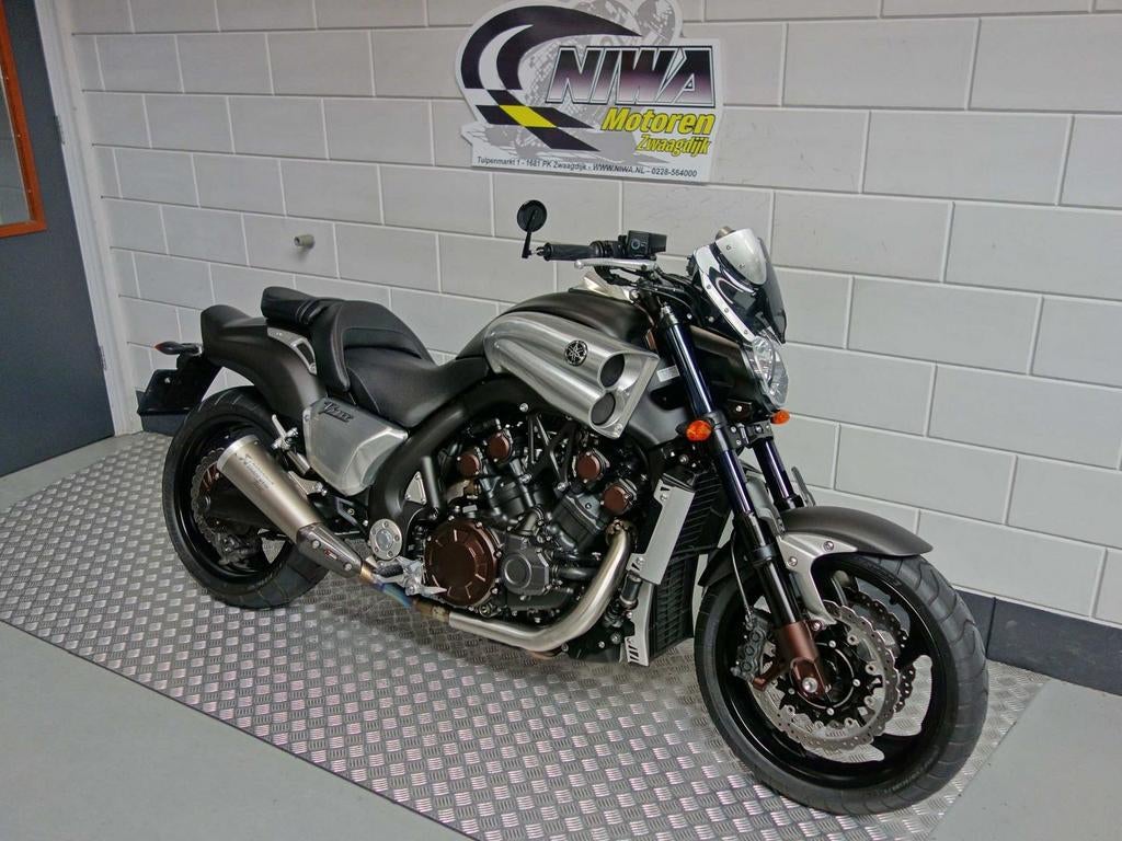 YAMAHA VMX 1700 VMAX, Motoren, Motoren | Yamaha, 4 cilinders, Motorrijbewijs A, 1679 cc, Bedrijf