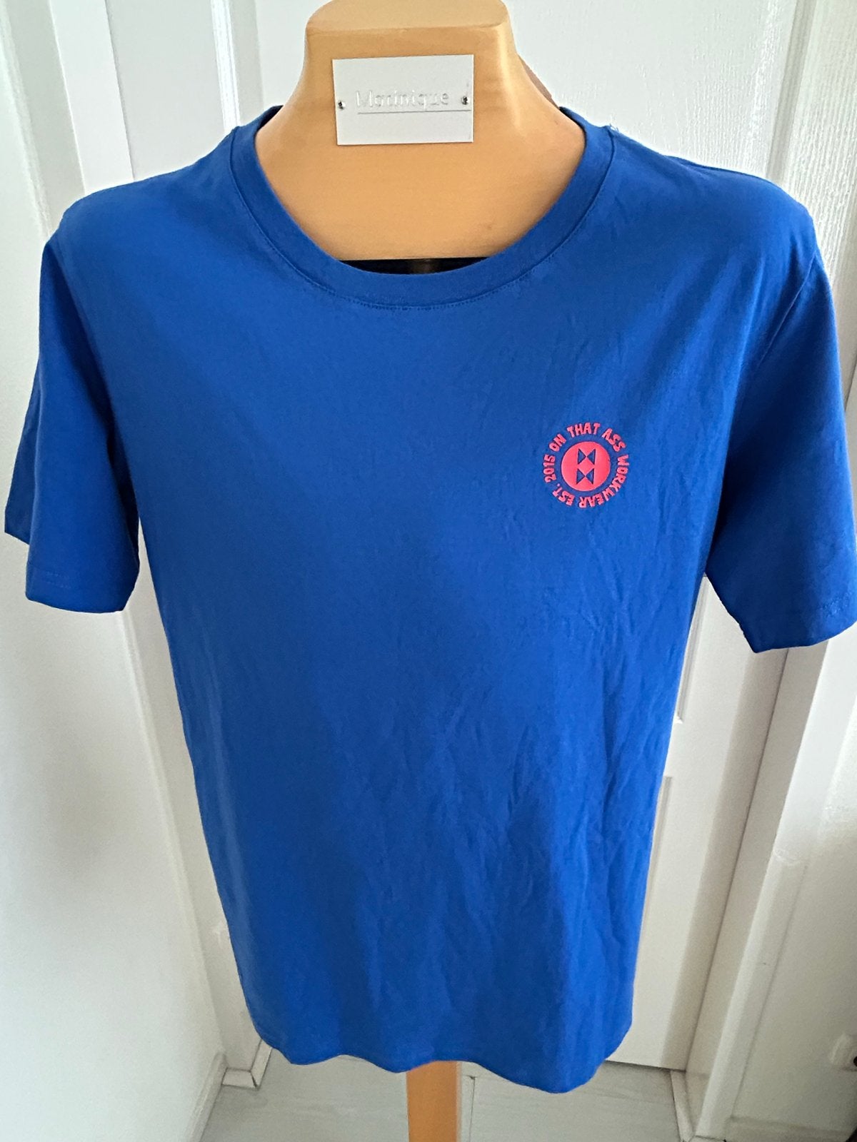 NIEUW On That Ass T-shirt Maat L Blauw shirt voor SPOTPRIJS!, Ophalen of Verzenden, Nieuw, Maat 52/54 (L), Blauw