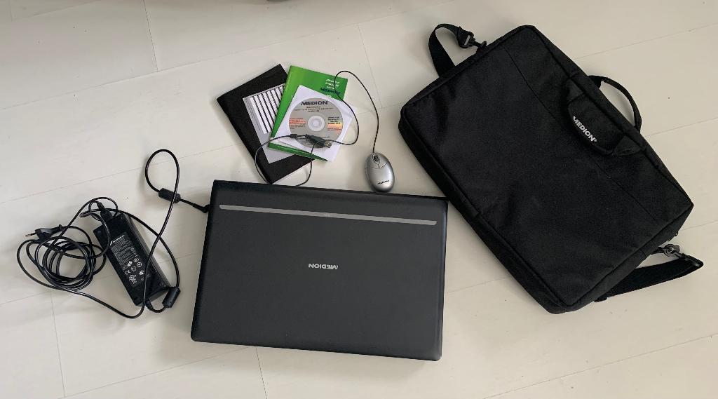 Medion akoya p8610 laptop 18,4 inch, Computers en Software, Windows Laptops, Ophalen, Gebruikt, 17 inch of meer, 2 tot 3 Ghz