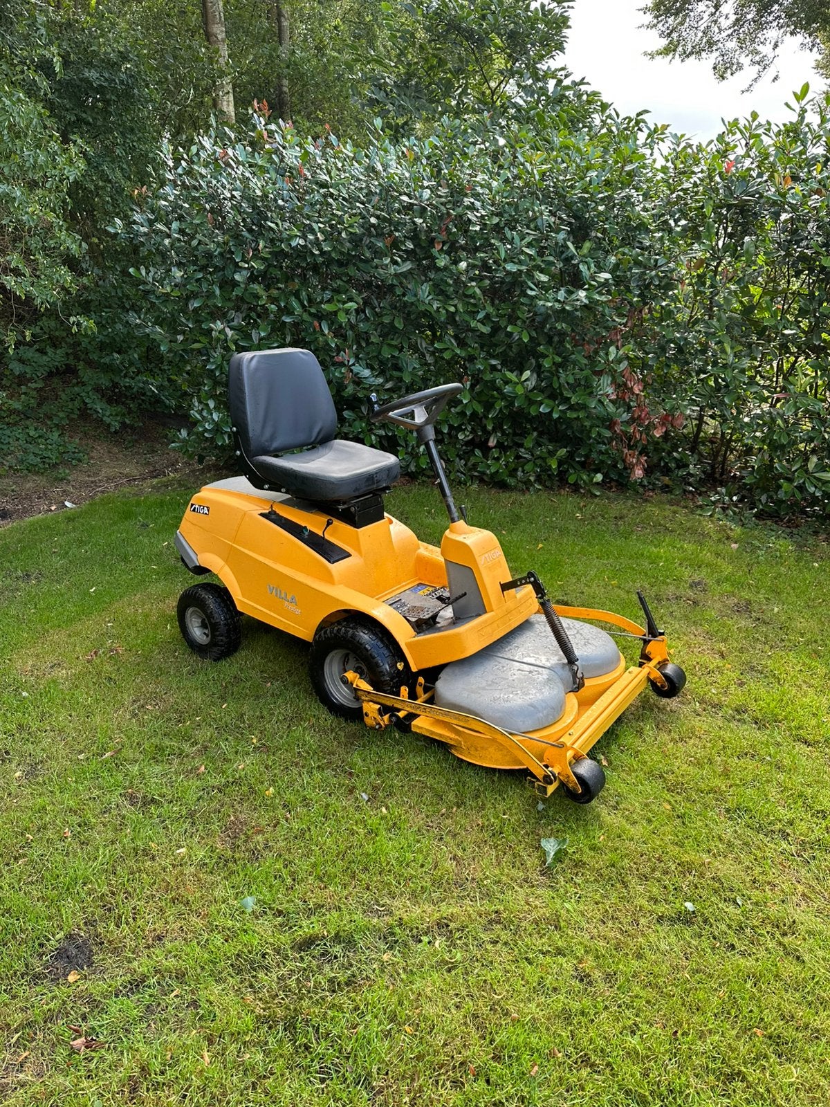 Stiga villa prestige, Tuin en Terras, Zitmaaiers, Ophalen, Gebruikt, Mulchfunctie, Minder dan 90 cm