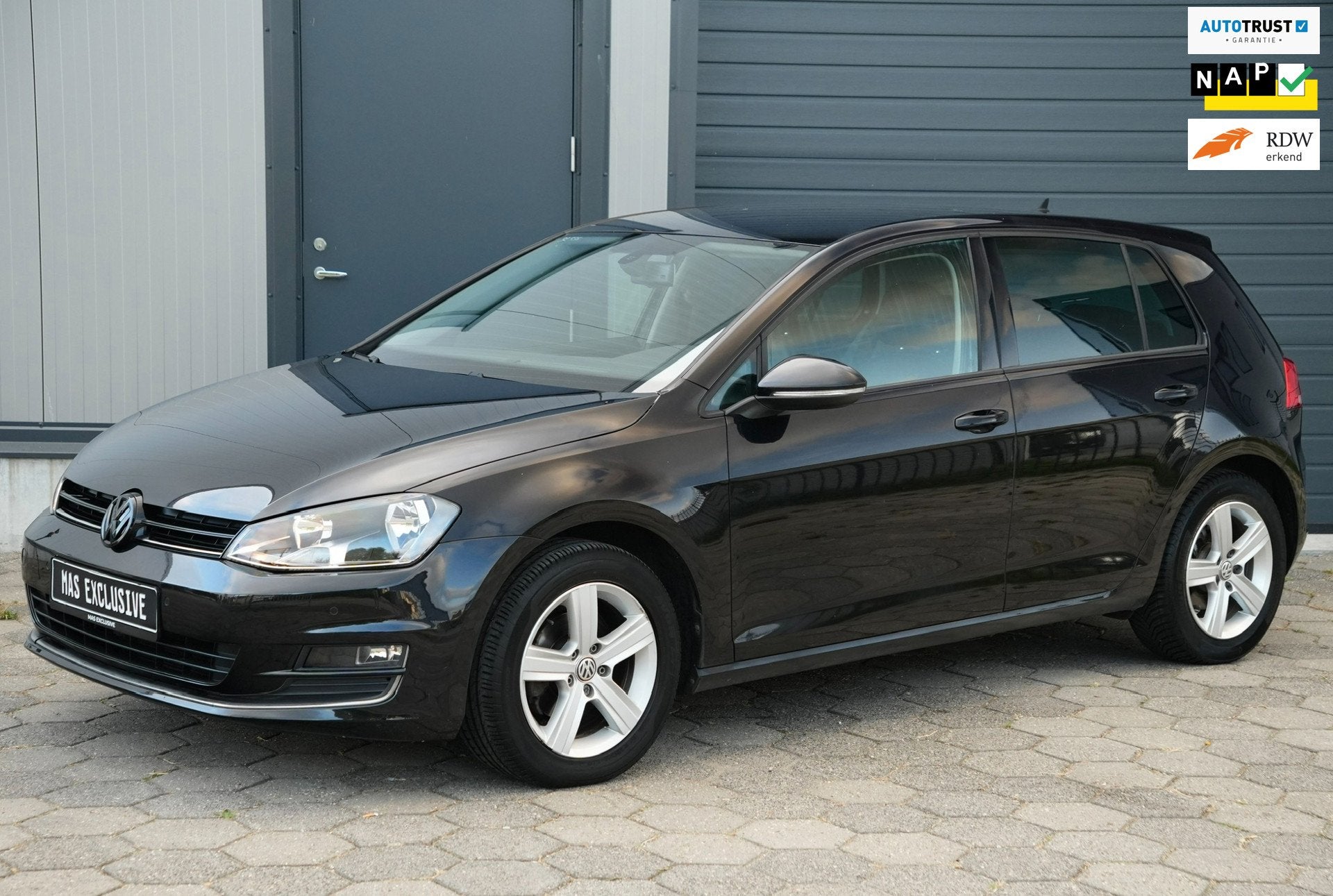 Volkswagen Golf 1.2 TSI Highline 5D Stoelverwarming, Massage, Auto's, Voorwielaandrijving, Gebruikt, Zwart, 4 cilinders