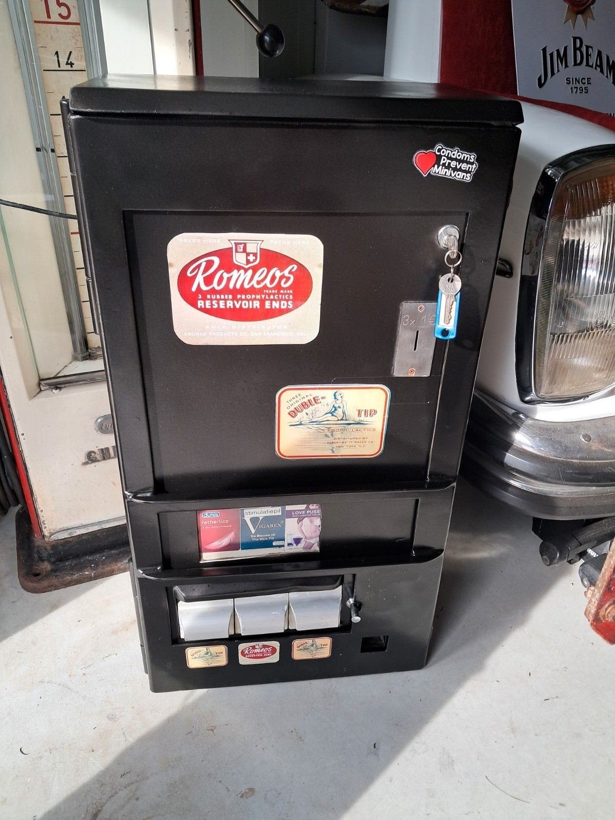 Leuke vintage Condoom automaat 3x 1 euro, leuk gestyled, Verzamelen, Automaten | Overige, Ophalen, Eu, Gebruikt, Eu