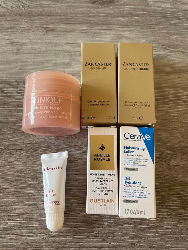 Beauty travelsetje met meerdere merken NIEUW, Ophalen of Verzenden, Nieuw, Gehele gezicht, Verzorging