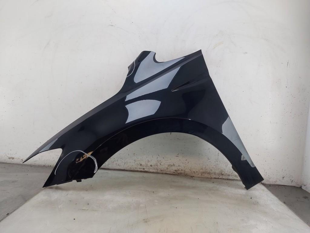 Spatbord Links Voor Volkswagen Touran (5T1) 2017 5TA821105, Gebruikt, Volkswagen, Volkswagen AG, Kundenbetreuung@volkswagen.de