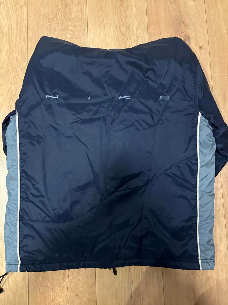 Vintage Nike Jas Maat S - Comfortabel en Stijlvol, Kleding | Heren, Jassen | Winter, Verzenden, Gedragen, Maat 46 (S) of kleiner