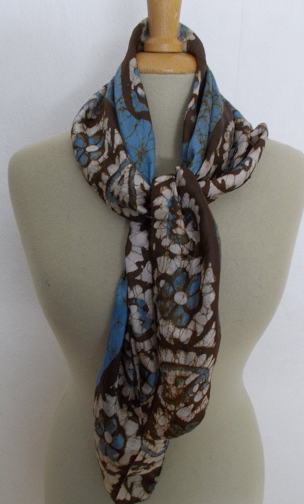 Prachtige handwoven 100% pure silk sjaal made in India, Verzenden, Zo goed als nieuw, Maat 38/40 (M), Sjaal