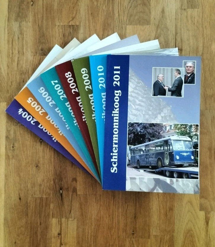 Schiermonnikoog Jaarboek, Ophalen of Verzenden, Zo goed als nieuw