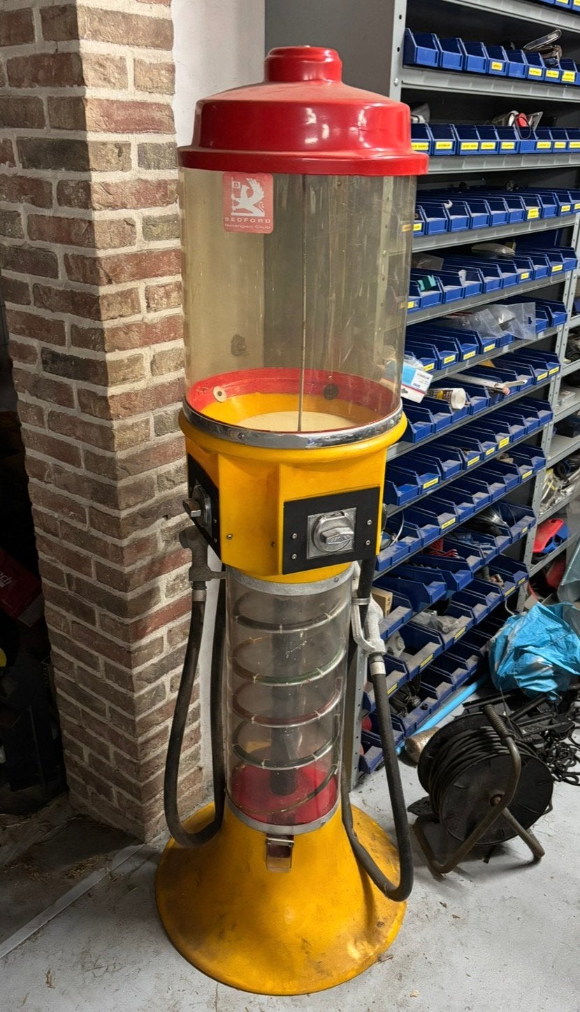 Tweetakt pomp kauwgomballen snoepautomaat benzinepomp, Verzamelen, Automaten | Overige, Ophalen, Zo goed als nieuw