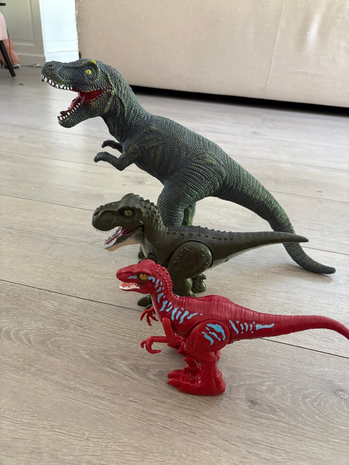 3 bewegende en brullende dinosaurussen speelgoed, Kinderen en Baby's, Ophalen, Gebruikt, Jongen of Meisje