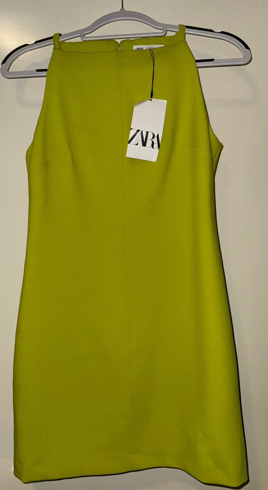 Zara straight dress, Kleding | Dames, Jurken, Nieuw, Ophalen of Verzenden, Maat 34 (XS) of kleiner, Boven de knie