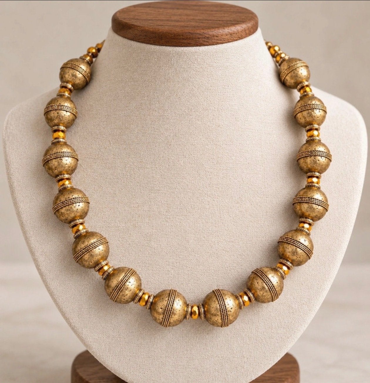 Handgemaakte Vintage Kralen Ketting - Nieuw, Ophalen of Verzenden, Nieuw, Goud, Overige materialen