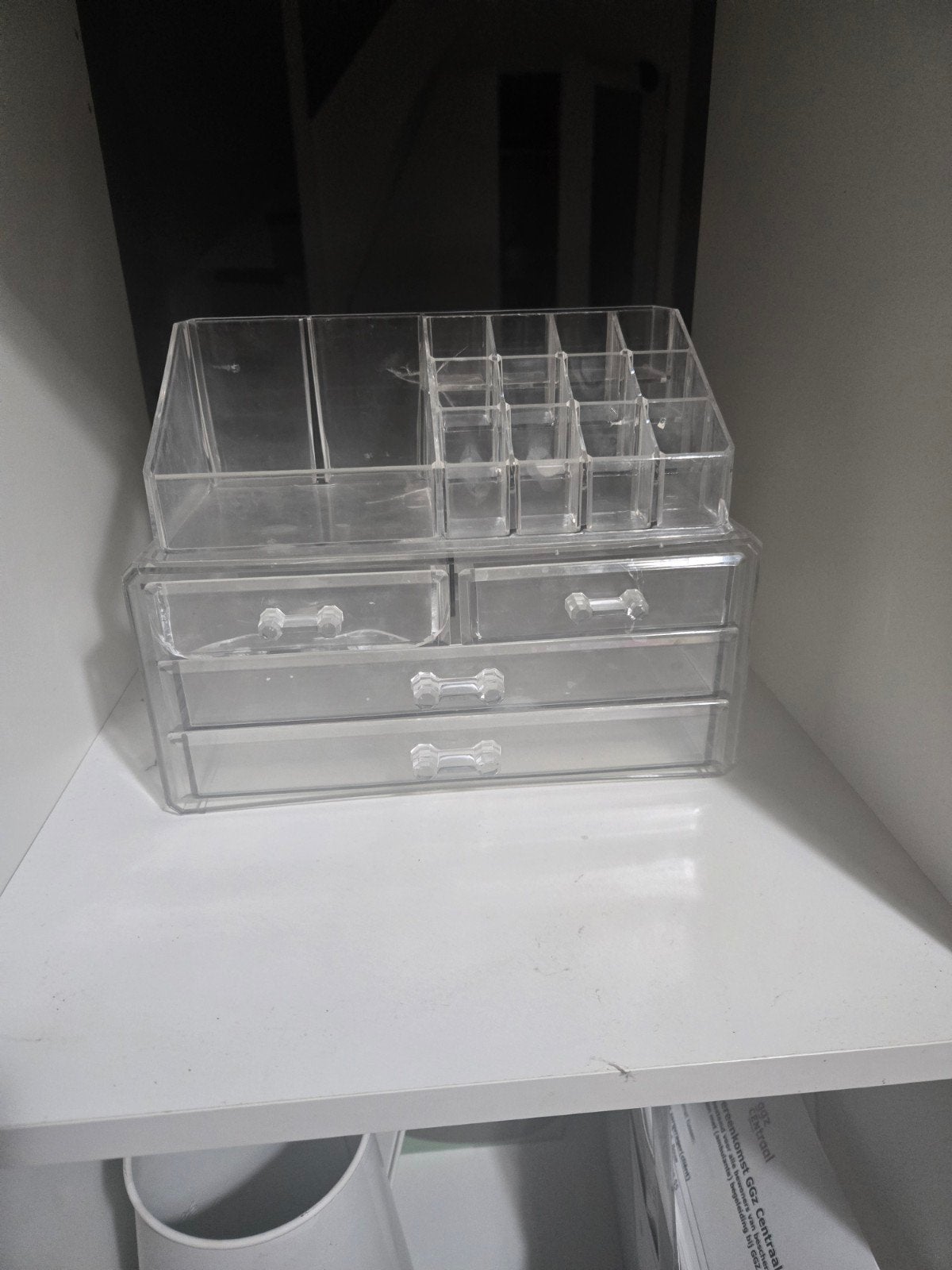 Gratis Acryl make-up organizer met lades en vakjes, Ophalen, Gebruikt, Kunststof, Modern