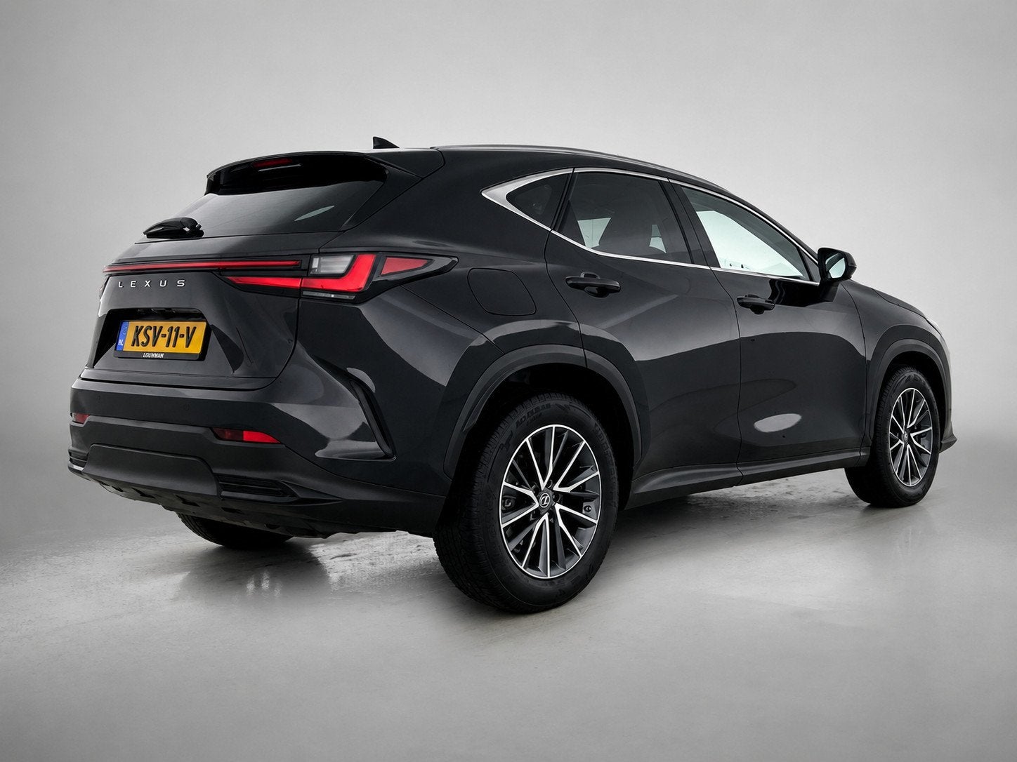 Lexus NX 450h+ AWD Luxury Line | Trekhaak 1.500 kg | Stoelve, Auto's, Lexus, Automaat, 12 maanden, Gebruikt, 4 cilinders