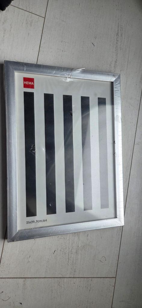 Nieuwe HEMA fotolijst A4 (21x29,7 cm) zilverkleurig, Ophalen of Verzenden, Nieuw