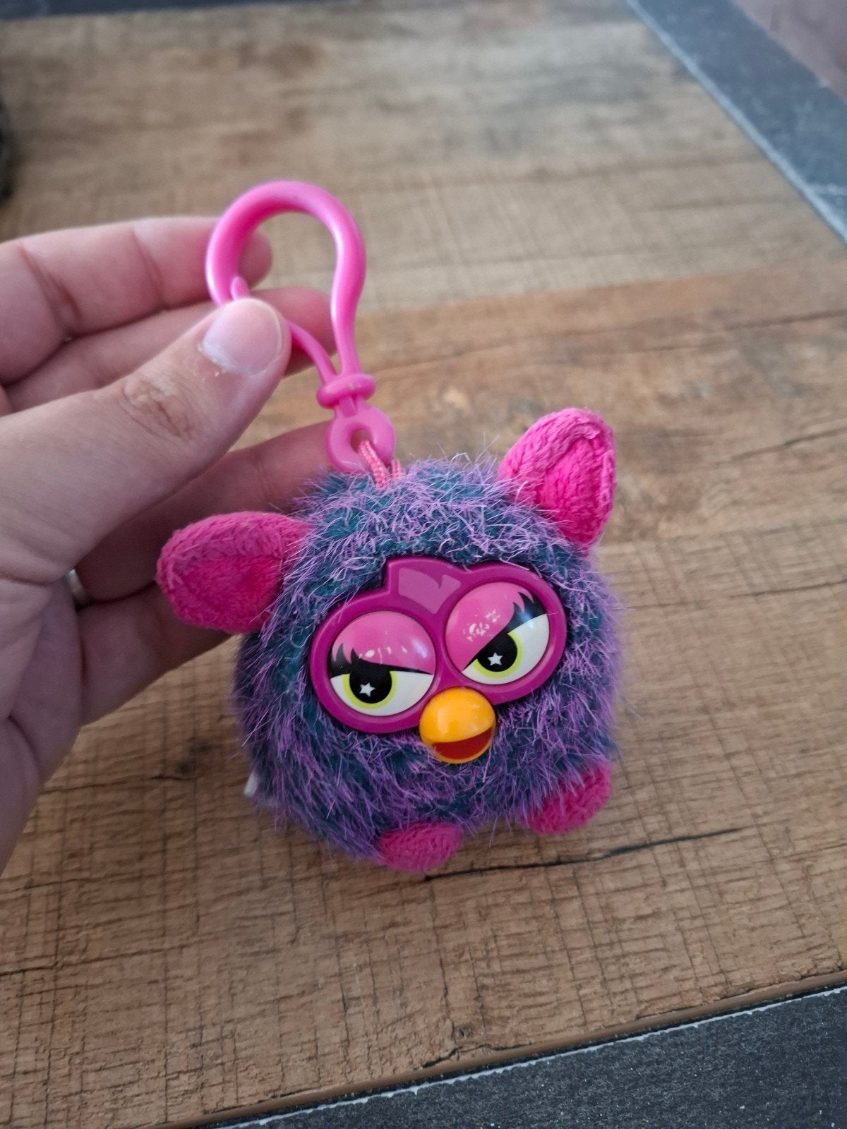Furby sleutelhanger paars/roze - Zo goed als nieuw, Overige merken, Overige karakters, Overige typen, Ophalen of Verzenden