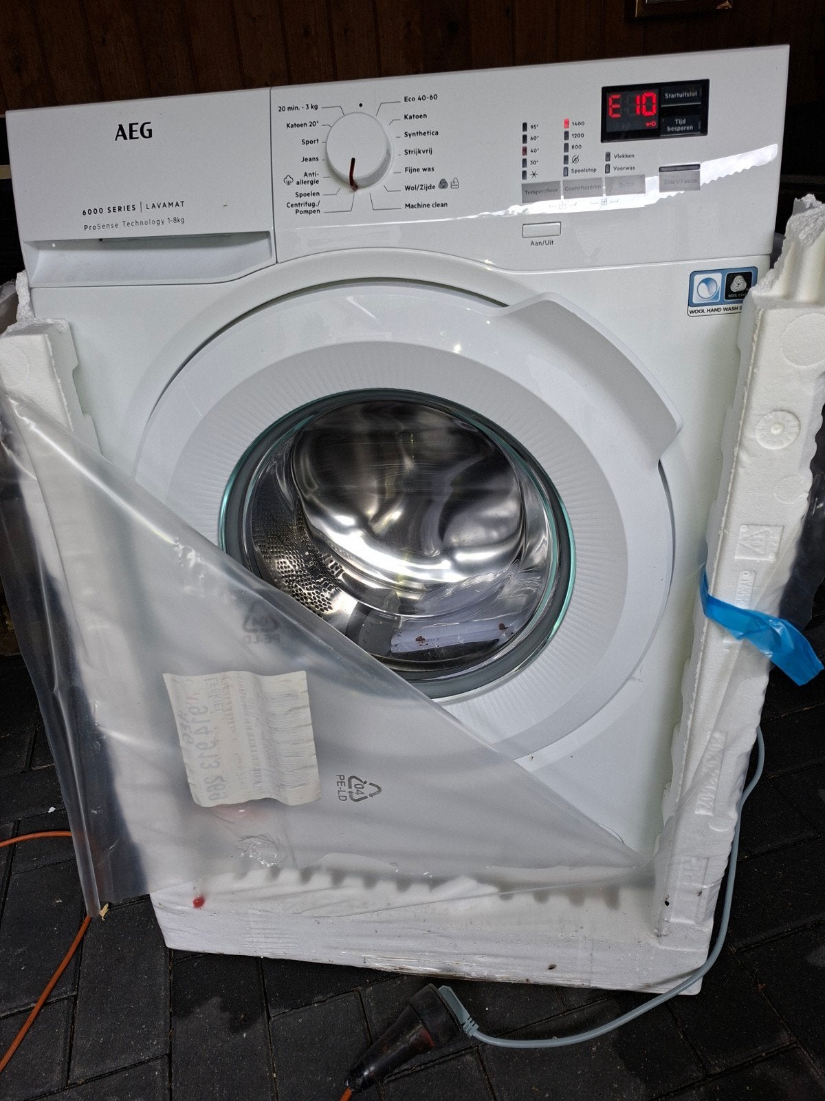 Nieuwe AEG Lavamat 4000 Series Wasmachine, Nieuw, Voorlader, 85 tot 90 cm, 1200 tot 1600 toeren
