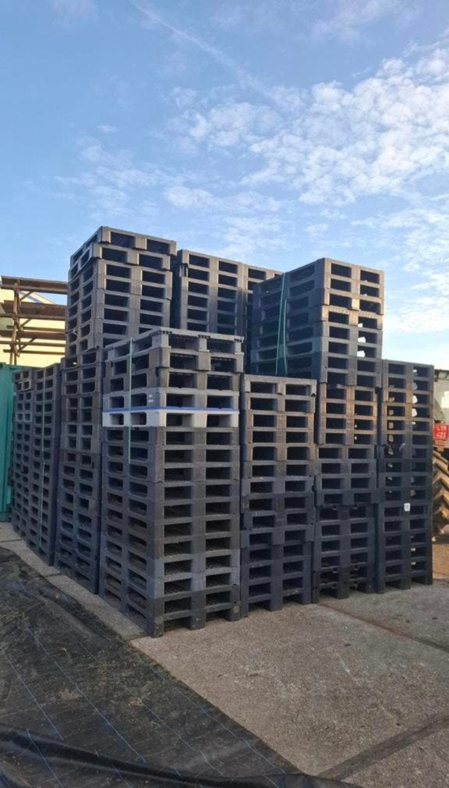 Kunststof pallets, Ophalen, Zo goed als nieuw