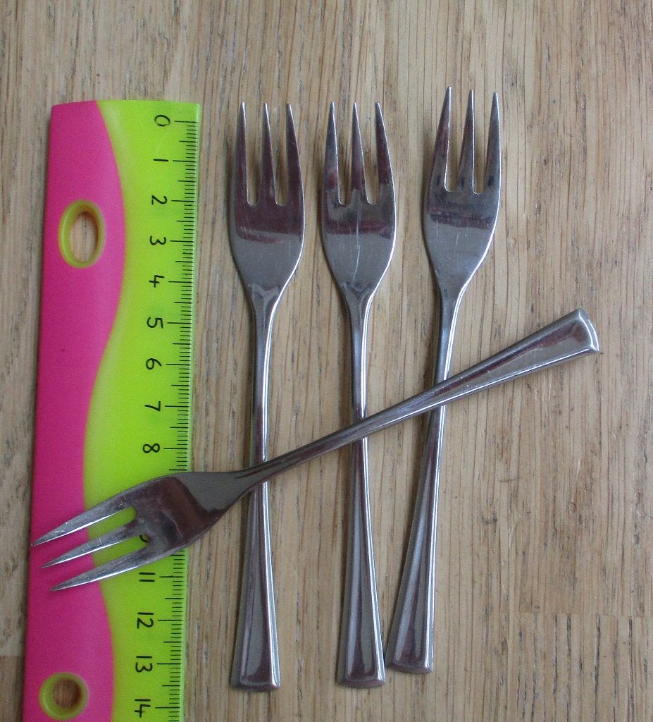 4 nette gebakvorkjes taartvorkjes Keltum 18-8 Model Linde?, Ophalen of Verzenden, Gebruikt, Rvs of Chroom