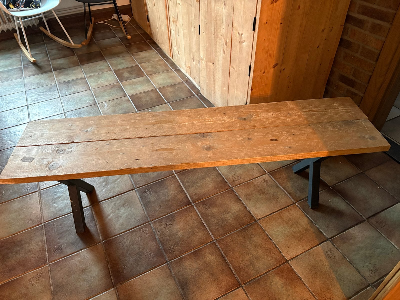 Steigerhouten bank met zwart ijzeren onderstel 125cm, Ophalen, Gebruikt, Minder dan 75 cm, Tweepersoons