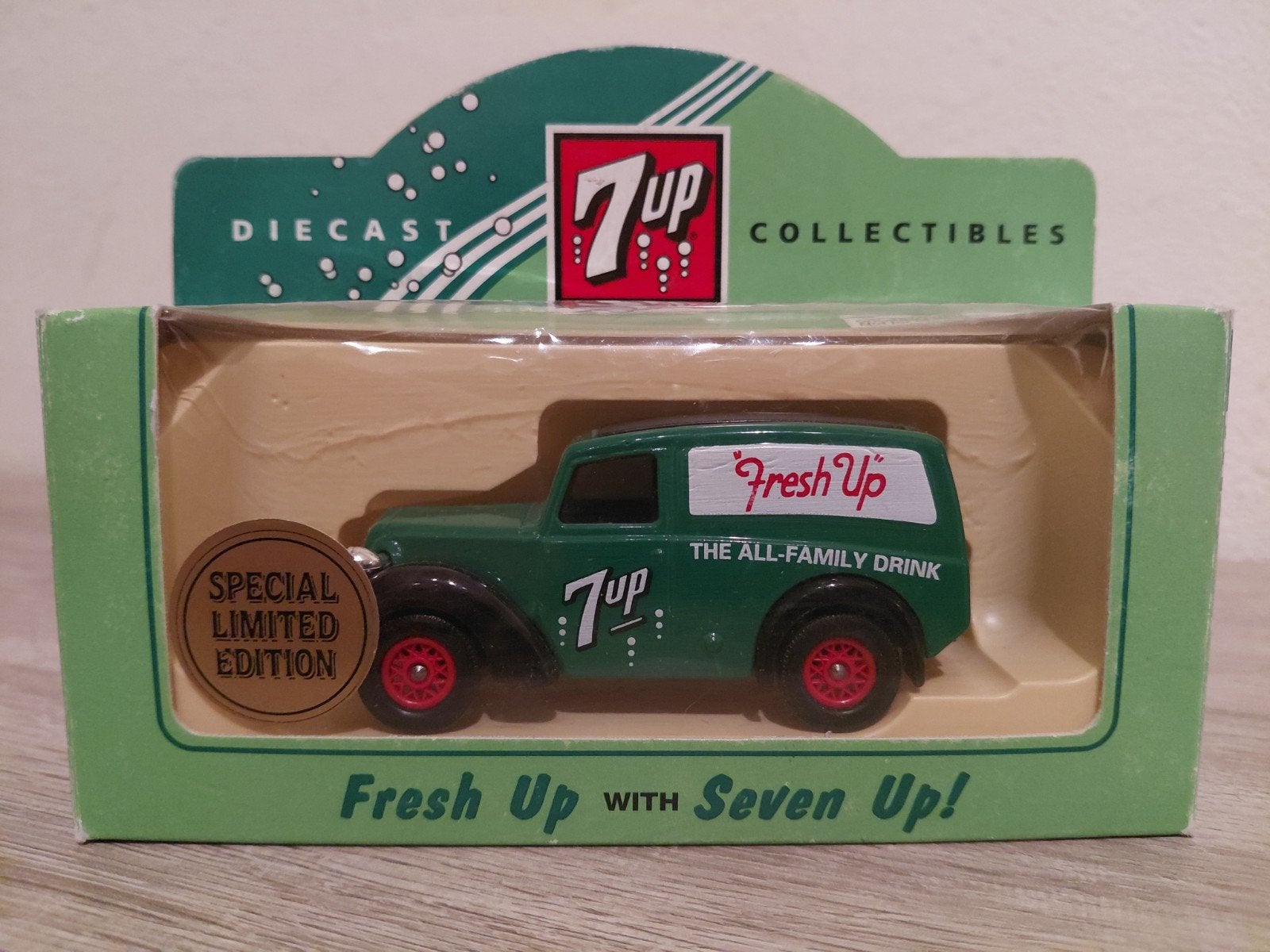Limited Edition "7-UP" Morris 'Z' Van, Overige merken, 1:50 of kleiner, Verzenden, Nieuw