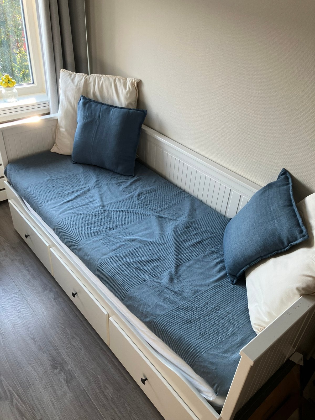 Witte ikea bedbank van Hemnes Ikea, Ophalen, Gebruikt