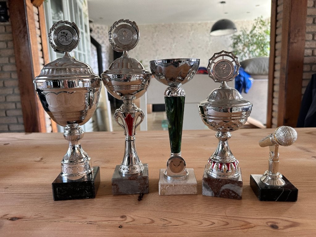 4x Sportbekers en 1x microfoontrofee, Ophalen of Verzenden