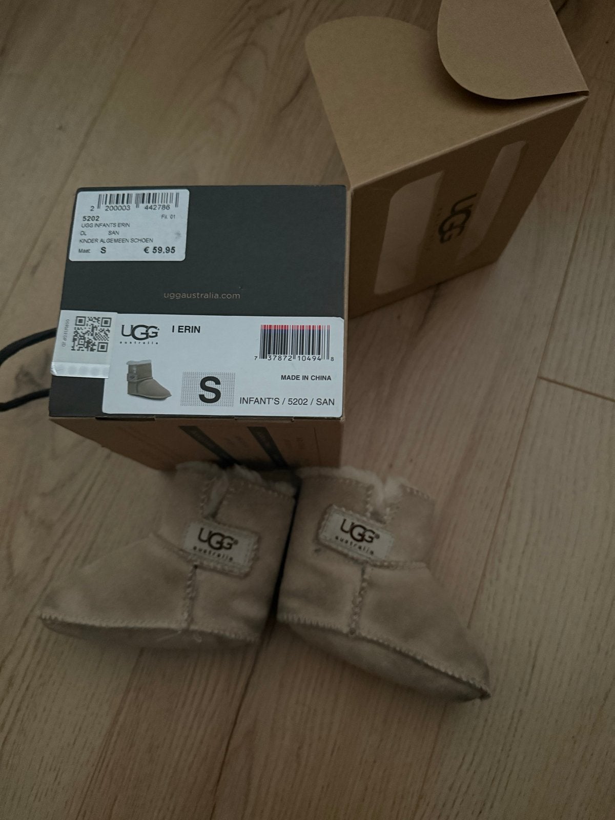 UGG Erin babyslofjes - Maat S (0-6 maanden), Ophalen of Verzenden, Gebruikt, Jongen of Meisje, Overige typen