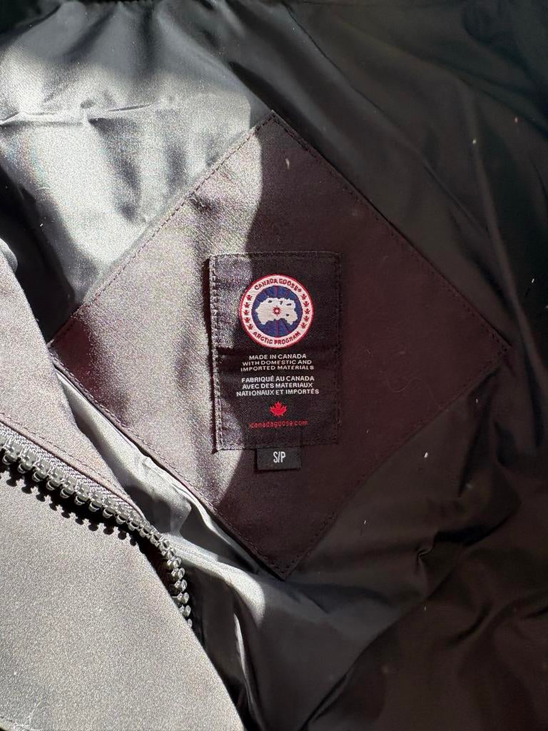 Canada Goose dames jas - Zo goed als nieuw, Ophalen of Verzenden, Zo goed als nieuw, Maat 36 (S), Zwart