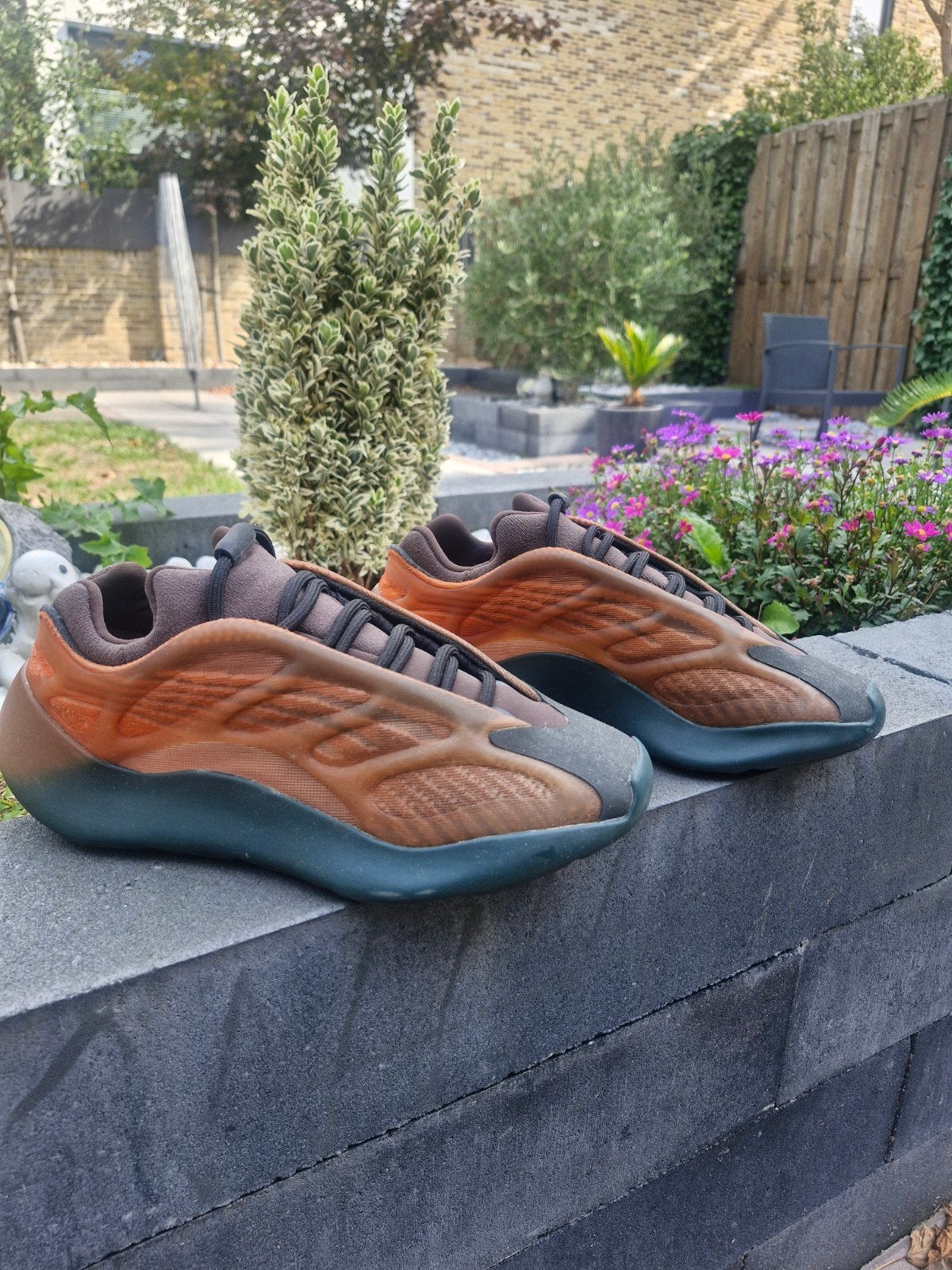 Adidas Yeezy 700 V3 Copper Fade - Maat 39 1/3, Kleding | Heren, Ophalen, Overige kleuren, Adidas Yeezy, Sneakers of Gympen