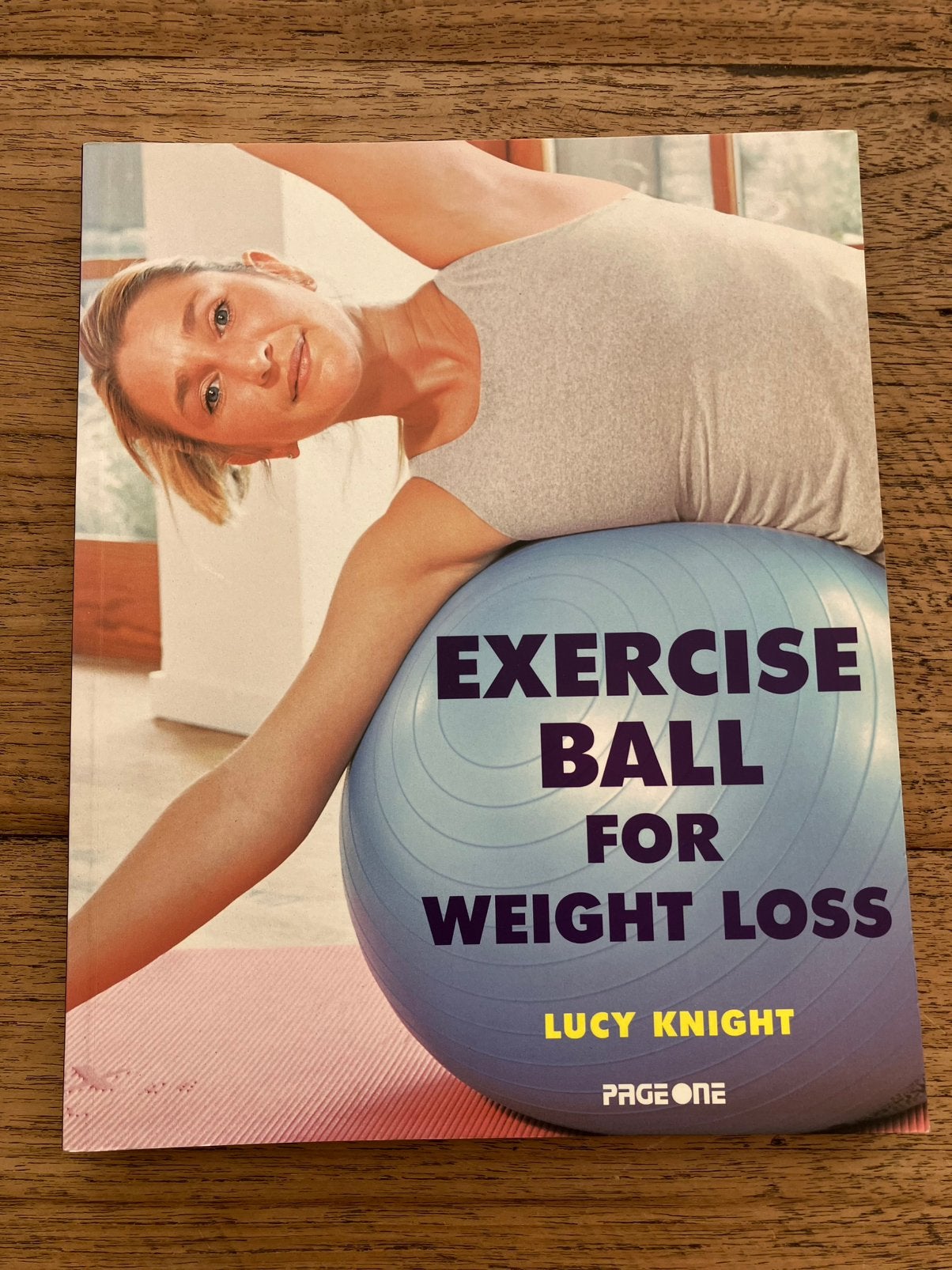 Boek ‘Exercise Ball for weight loss’, Ophalen of Verzenden, Zo goed als nieuw