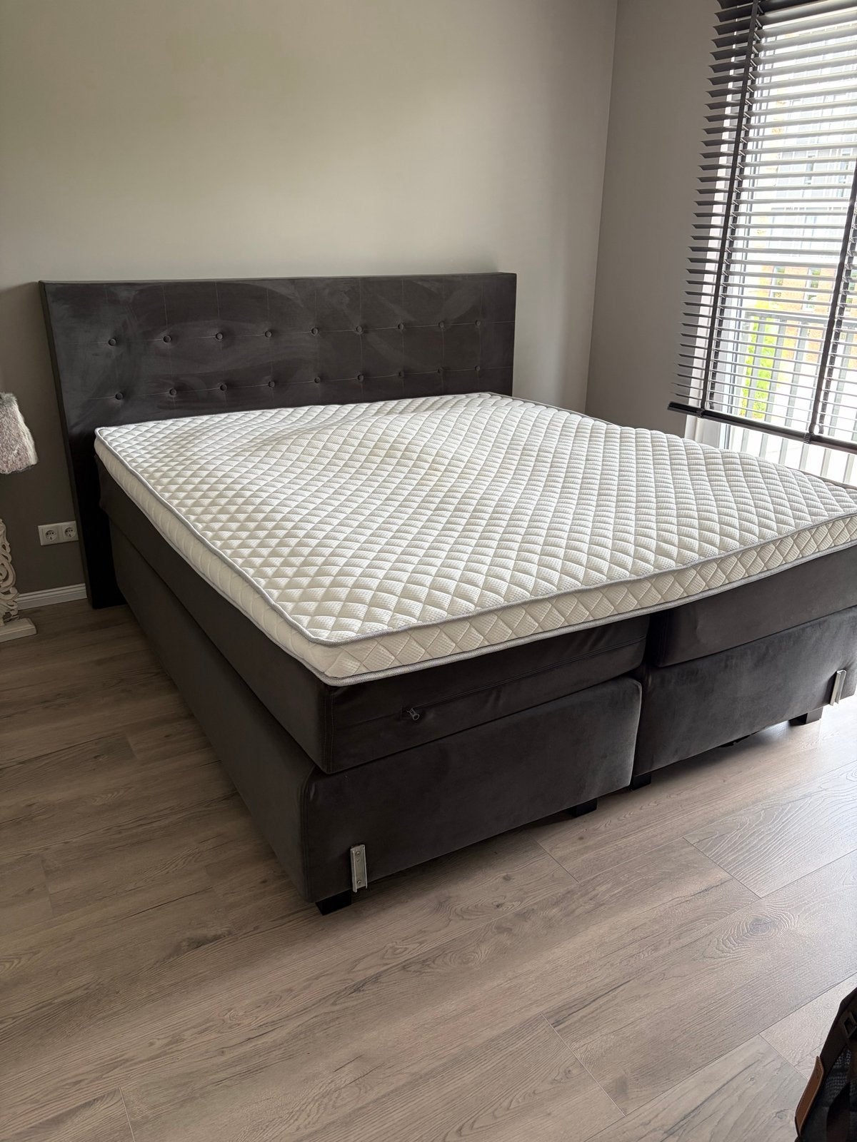 Swiss sense Boxspring180x200altijd in gastenverblijf gestaan, Ophalen, Bruin, Tweepersoons, Zo goed als nieuw