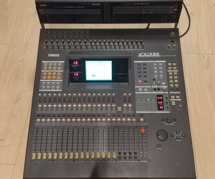 Yamaha 02R + veel kaarten, Muziek en Instrumenten, Mengpanelen, Ophalen, Gebruikt, 20 kanalen of meer