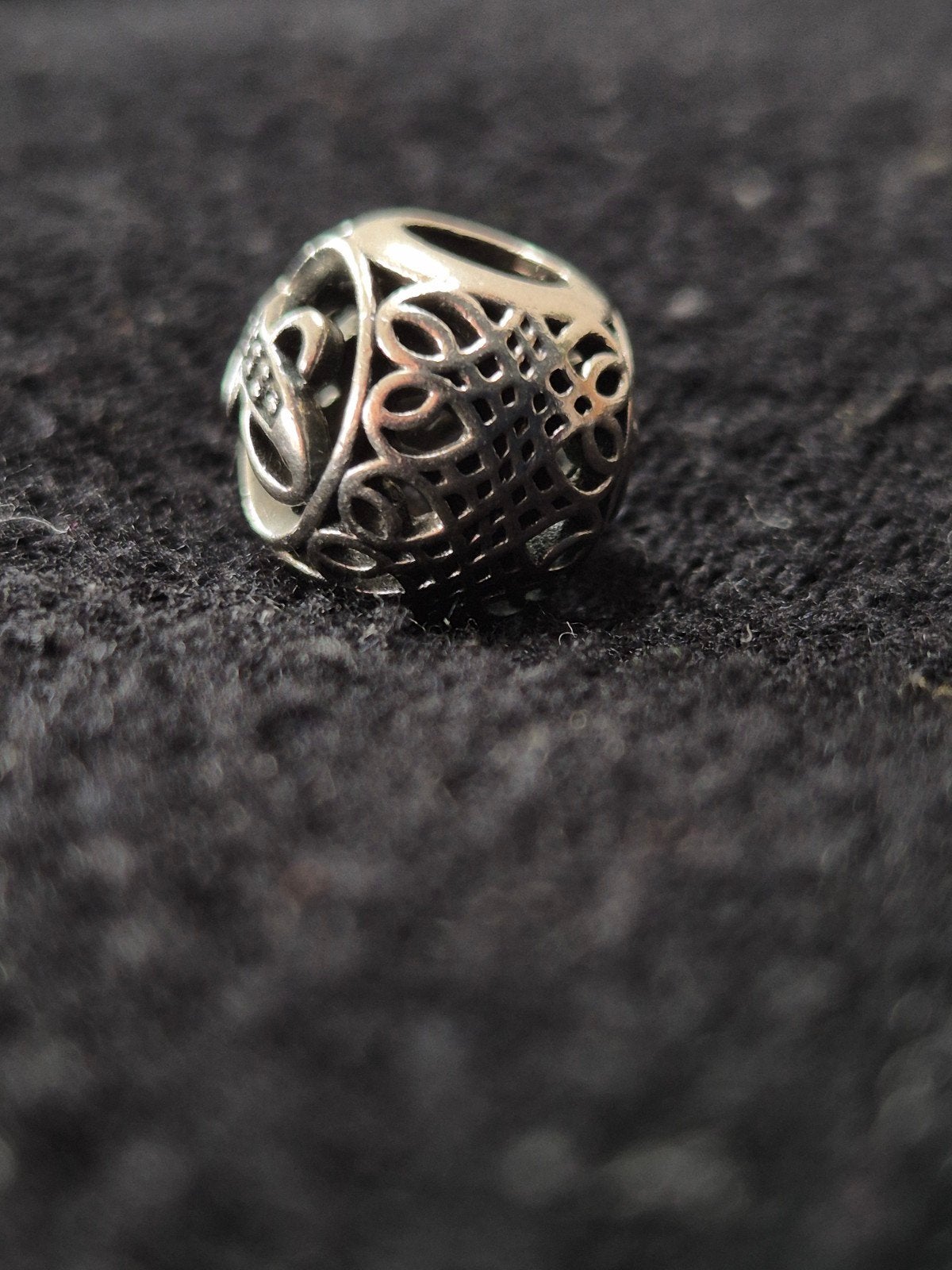 Pandora bedel met letter J - Sterling zilver S925 ALE, Gebruikt, Pandora, Ophalen of Verzenden, 1 bedel