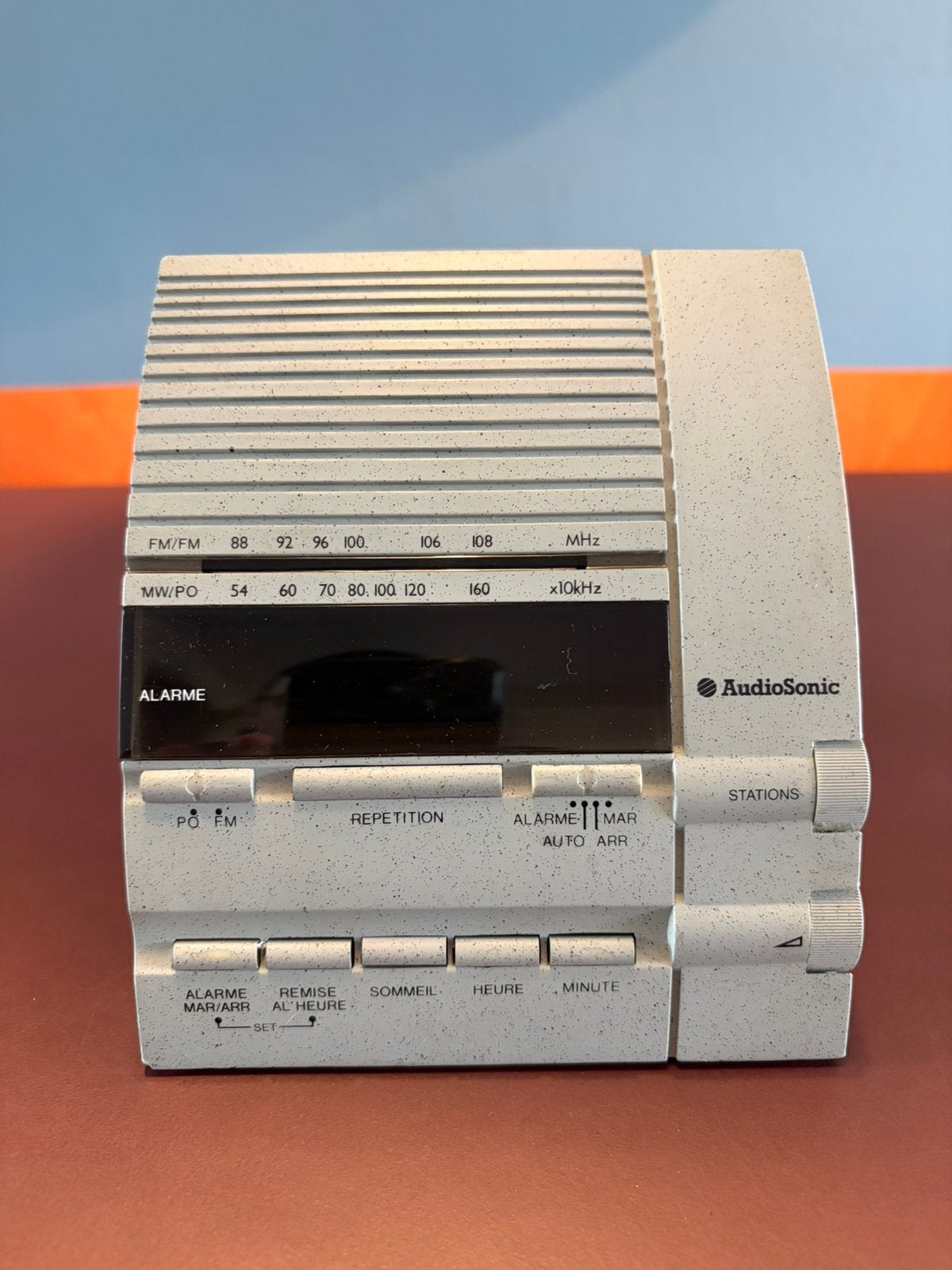 Vintage Space Age wekkerradio Audio Sonic CL-382.771, Ophalen of Verzenden, Zo goed als nieuw, Overige typen