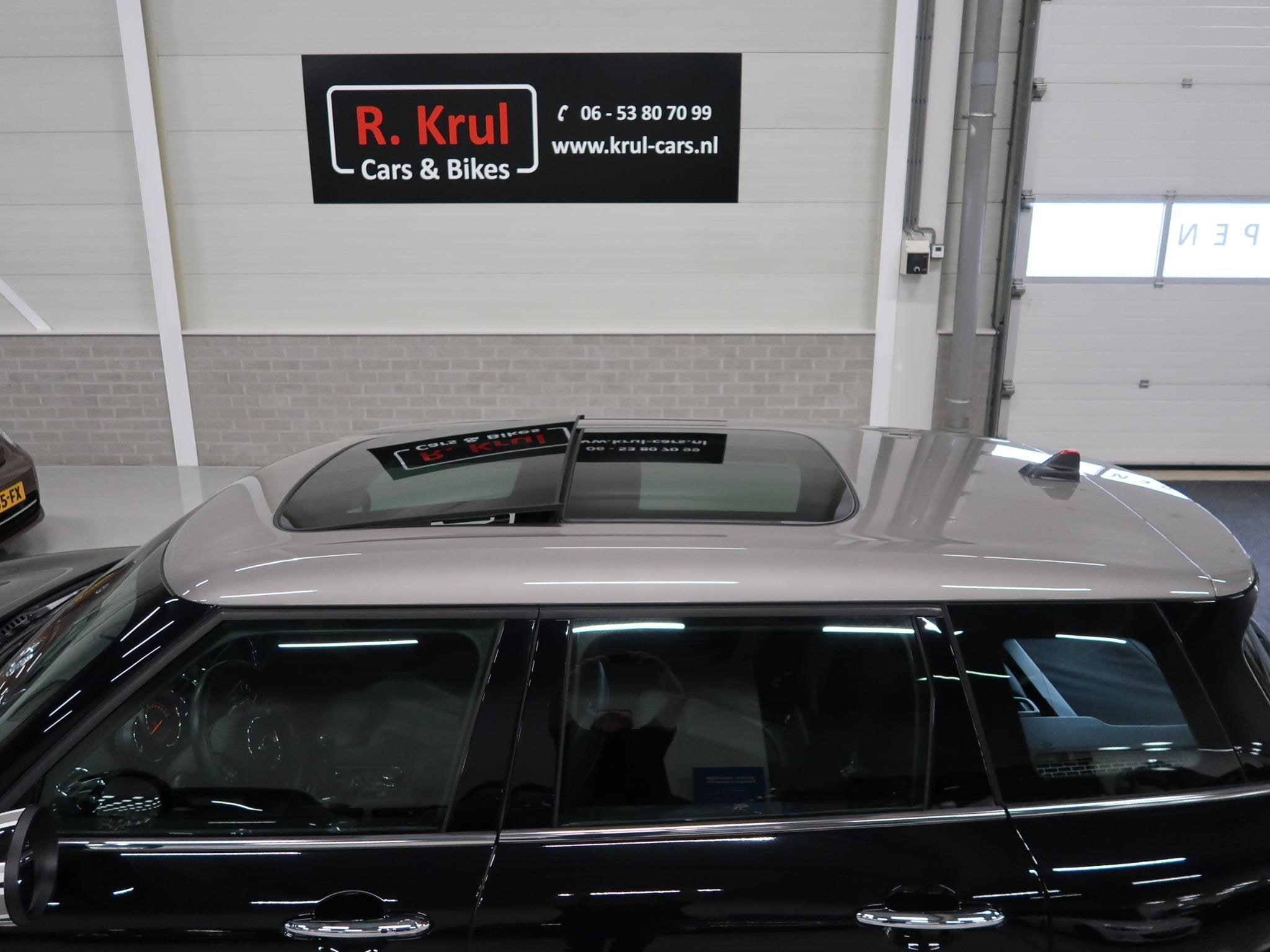 MINI Clubman 1.5 Cooper Chili NL-auto NAP Panoramadak Naviga, 136 pk, Gebruikt, Zwart, Handgeschakeld
