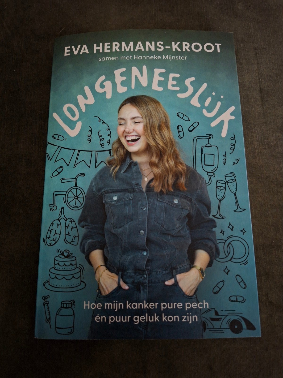 Longgeneeslijk - Eva Hermans (bekend van Over Mijn Lijk, Ophalen of Verzenden, Zo goed als nieuw, Eva Hermans-Kroot