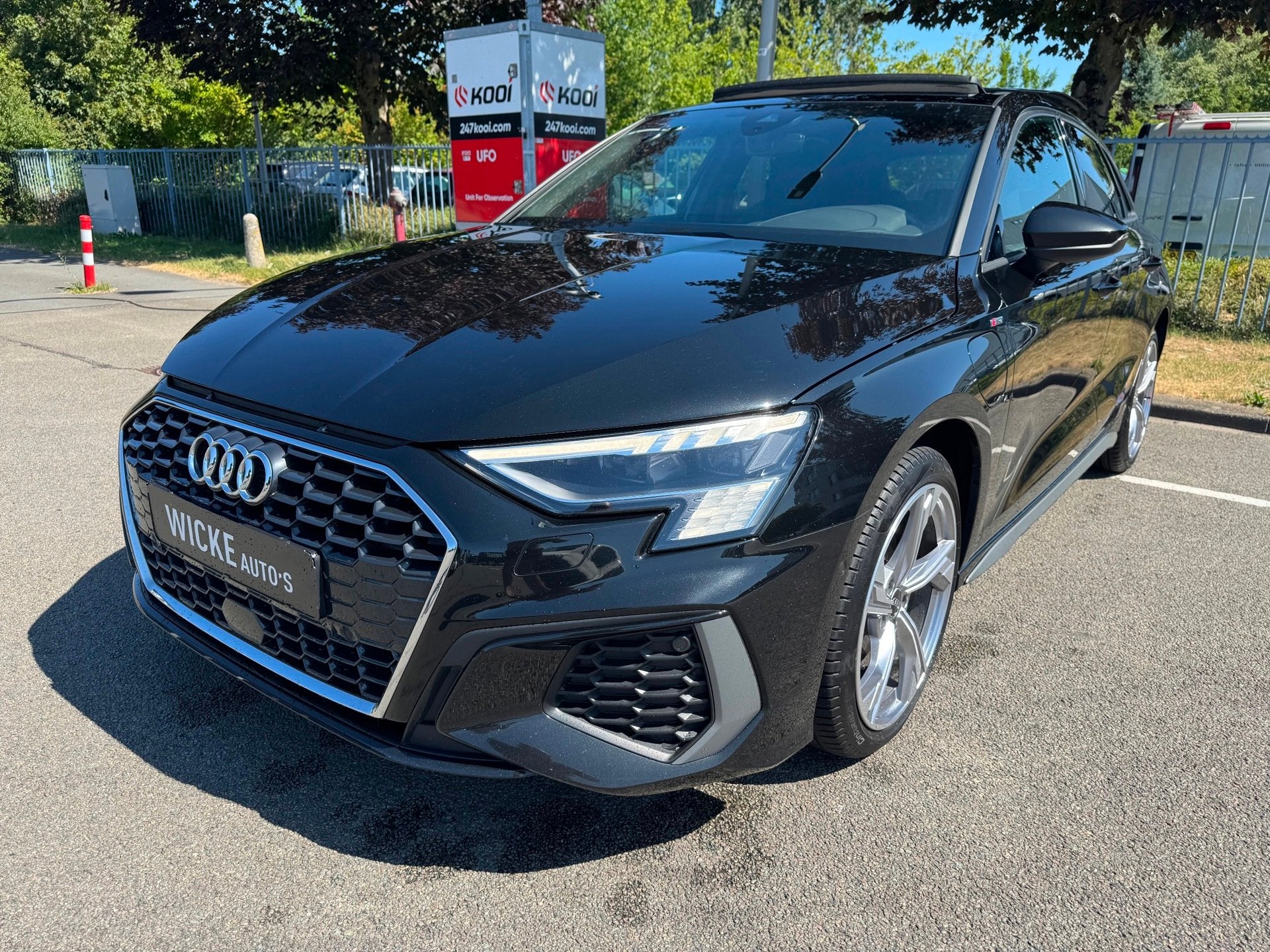Audi A3 Sportback 40 TFSI e 3X S Line Pano Leder Massage Ele, Auto's, Gebruikt, 4 cilinders, 1535 kg, Zwart