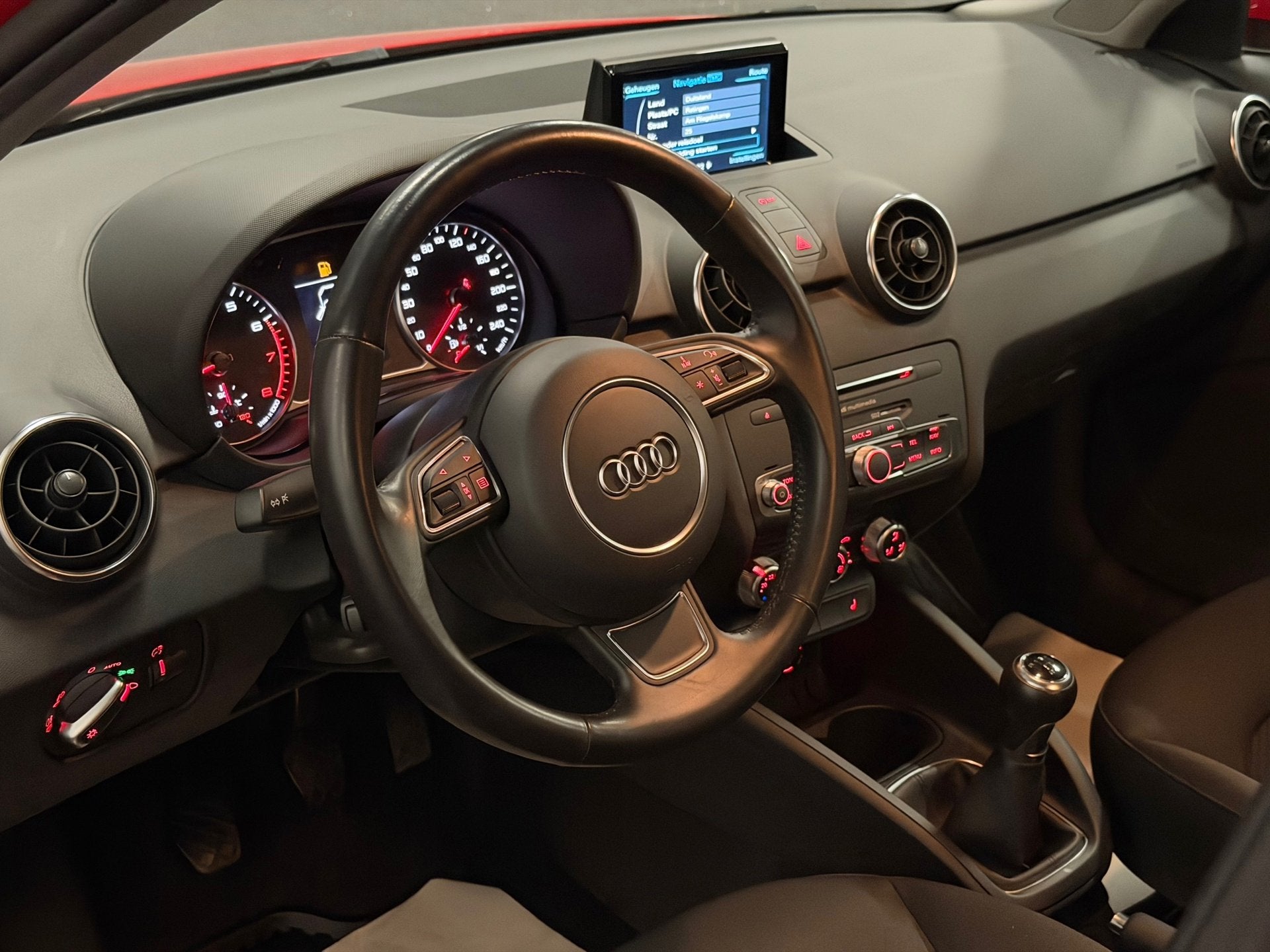 Audi A1 Sportback 1.0 TFSI S-LINE/LED/NAVI/CRUISE/PDC/CLIMAT, Auto's, Voorwielaandrijving, Stof, 82 pk, 23 km/l