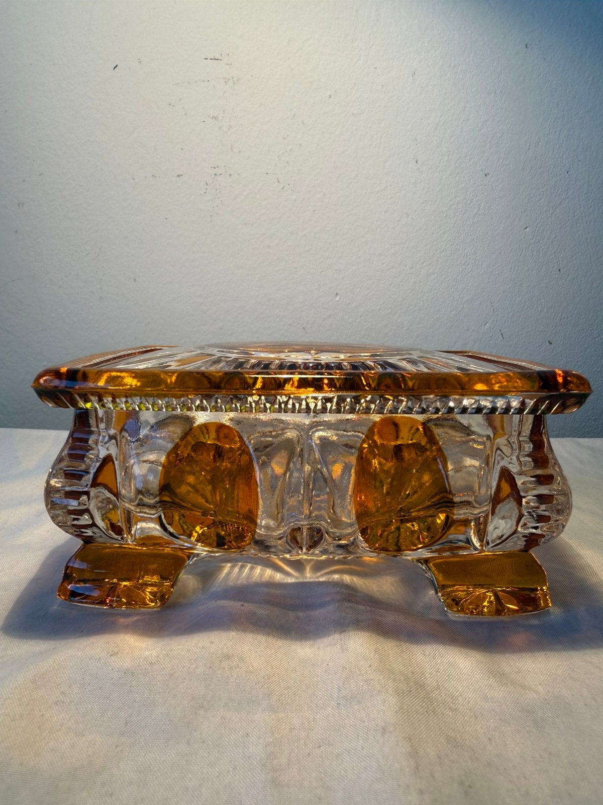Art Deco kristal Bohemia dekseldoos amber glas, Ophalen of Verzenden