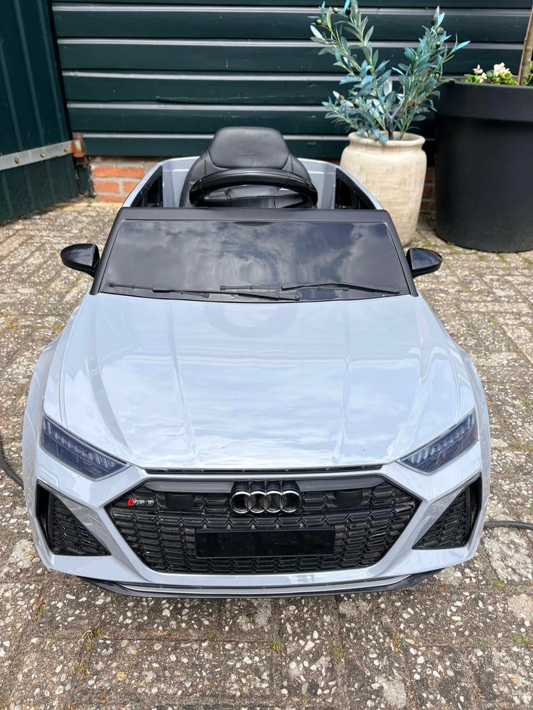Elektrische kinderauto Audi met afstandsbediening, Ophalen, Zo goed als nieuw