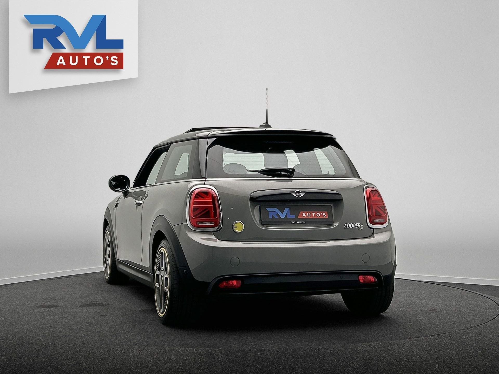 MINI Electric MINI Electric Collection 33 kWh | SOH 96% | De, Auto's, Dealer onderhouden, Gebruikt, 4 stoelen, Leder en Stof