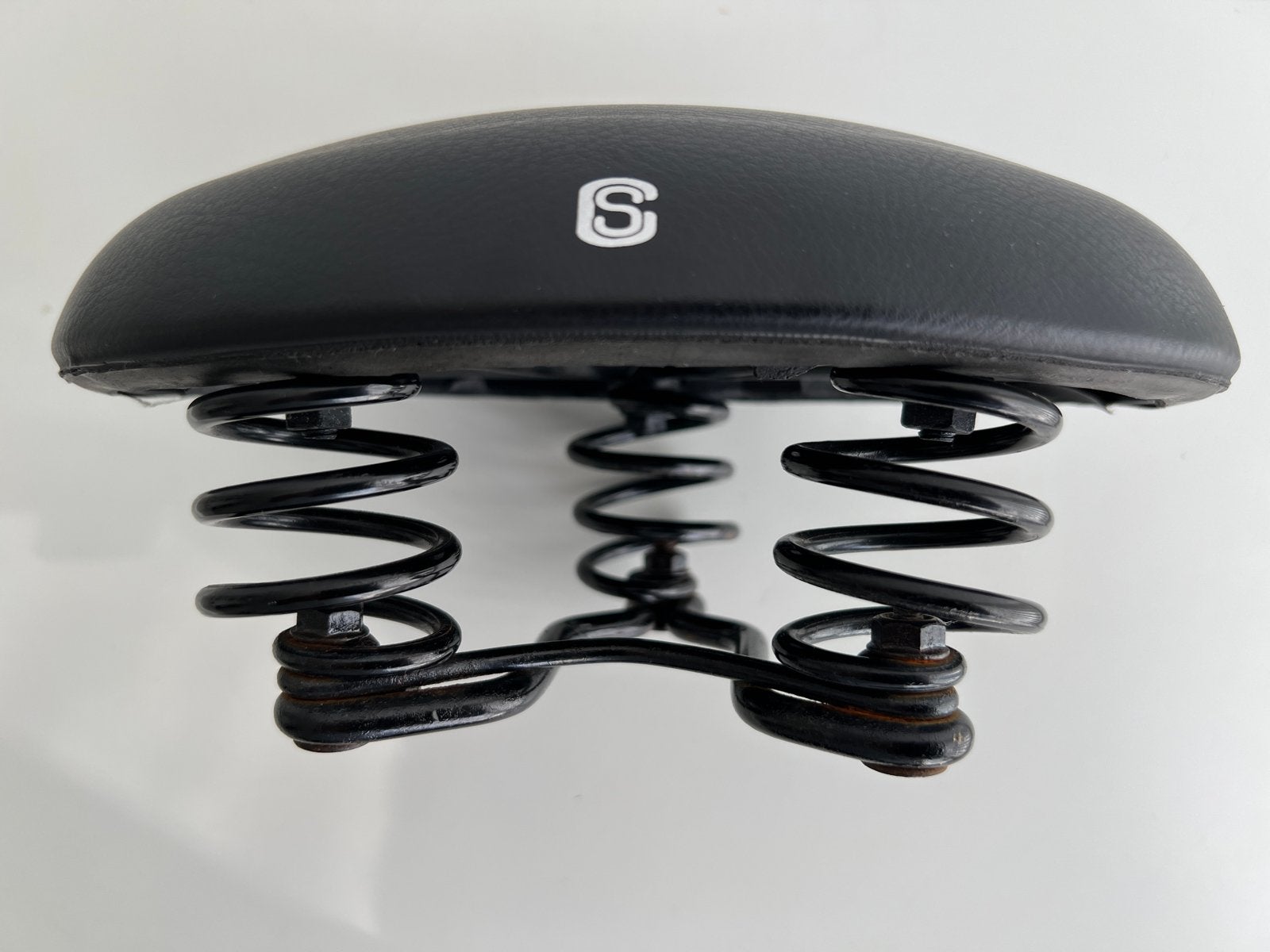 Zwart Rok fietszadel , Smart foam tech. (als nieuw), Fietsen en Brommers, Ophalen, Gebruikt, Kunststof, Zadel